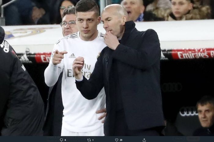 Bomber Real Madrid Luka Jovic bersama Zinedine Zidane (kanan).