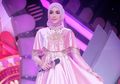Uyaina Arshad Host Dangdut Academy Asia 4 Menangis Sepanjang Acara, Kisah Hidupnya Diwarnai Percobaan Bunuh Diri