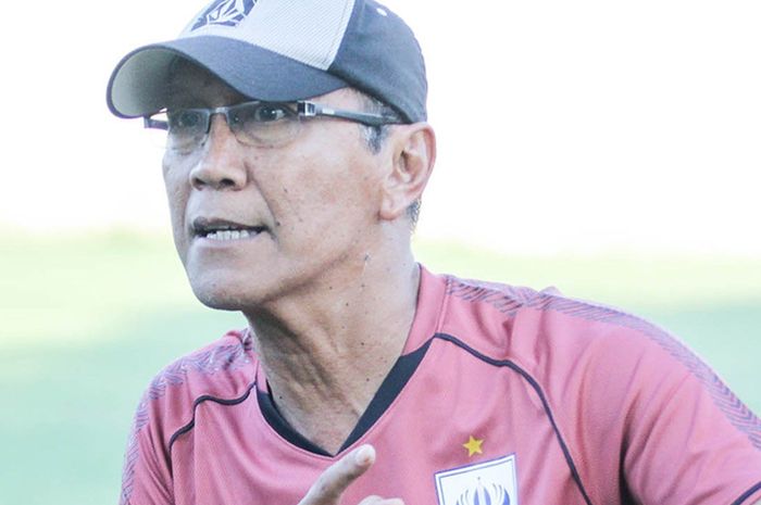 Pelatih PSIS Semarang, Bambang Nurdiansyah. 