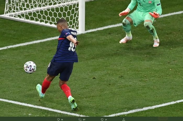 Aksi penyerang timnas Prancis, Kylian Mbappe, dalam laga kontra Swiss pada baabk 16 besar EURO 2020.