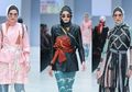Jakarta Fashion Week 2019: Koleksi Busana Modest Sporty Edgy Karya Dian Pelangi Bertajuk Socialove