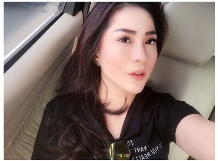 Nabilla Gomes Dekat Dengan Kriss Hatta