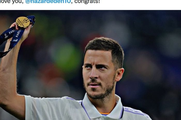 Eden Hazard mendapatkan medali juara Liga Champions bersama Real Madrid.