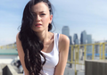6 Rekomedasi Sampo Lokal yang Bisa Menebalkan Rambut yang Tipis