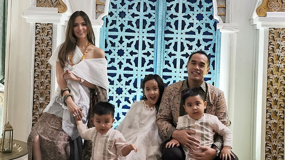 Sempat Sulit Dapatkan Keturunan Di Awal Pernikahan Nia Ramadhani Beberkan Alasan Tak Mau Tambah Anak Semua Halaman Nakita Sempat Sulit Dapatkan Keturunan Di Awal Pernikahan Nia Ramadhani Beberkan Alasan Tak Mau Tambah Anak Semua Halaman Nakita