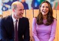 Momen Manis Kate Middleton & Pangeran William Berpegangan Tangan Diam-Diam di Pernikahan Putri Eugenie