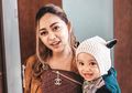 Cegah Si Kecil Kecanduan Handphone, Rachel Vennya Terapkan Cara Ini