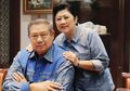 Belanja di Tukang Sayur, Penampilan Merakyat Ani Yudhoyono Langsung Jadi Sorotan Warganet