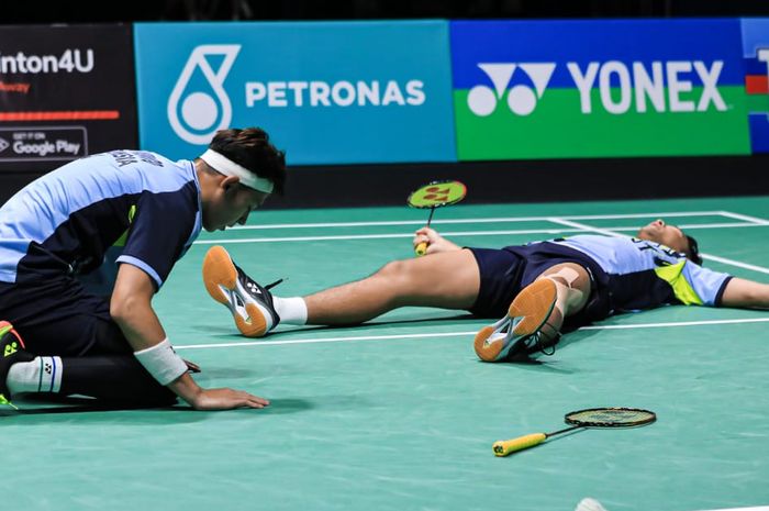 Ekspresi Fajar Alfian/Muhammad Rian Ardianto usai memenangi final Malaysia Open 2023, Minggu (15/1/2023)