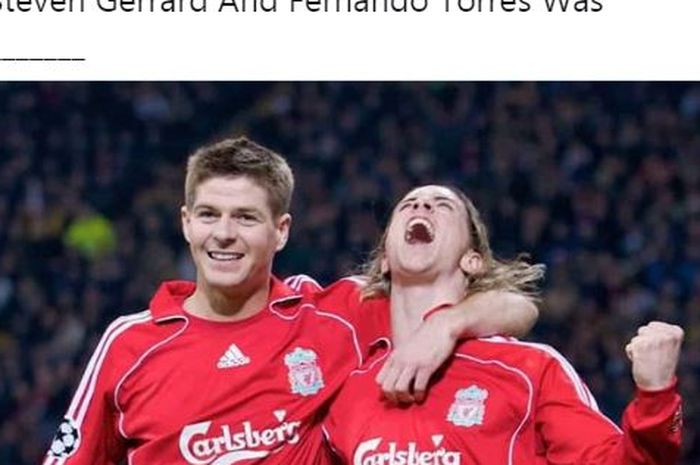 Steven Gerrard dan Fernando Torres melakukan selebrasi bersama saat memperkuat Liverpool.