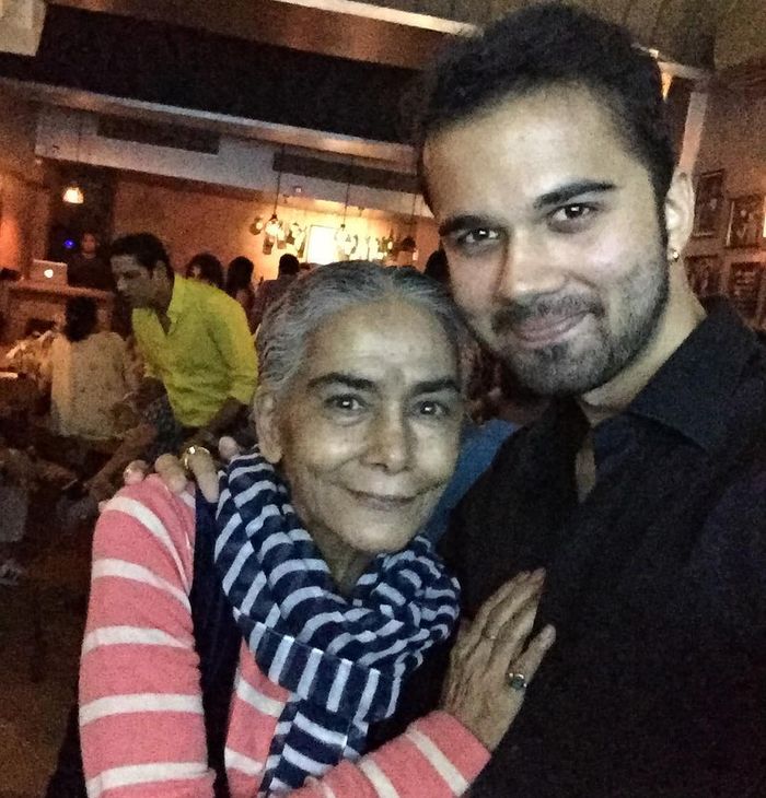 Bersama pemeran Kalyani Devi