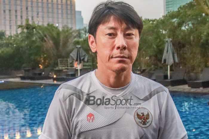Pelatih timnas Indonesia, Shin Tae-yong merespon laga timnas Indonesia vs Bangladesh yang digelar terlalu malam.