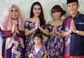 Selalu Diam, Orangtua Ayu Ting Ting Murka Dengan Ulah Haters Ini