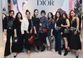 Rupiah Melemah, Sederet Artis Cantik Ini Tetap Eksis di Pameran Brand Ternama!