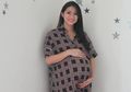 Rini Yulianti Melahirkan Anak Pertama Setelah Penantian 4 Tahun, Ini Fotonya!