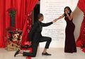 Lamar Kekasihnya, Pria Ini Berikan Enam Cincin Sekaligus, Untuk Apa?