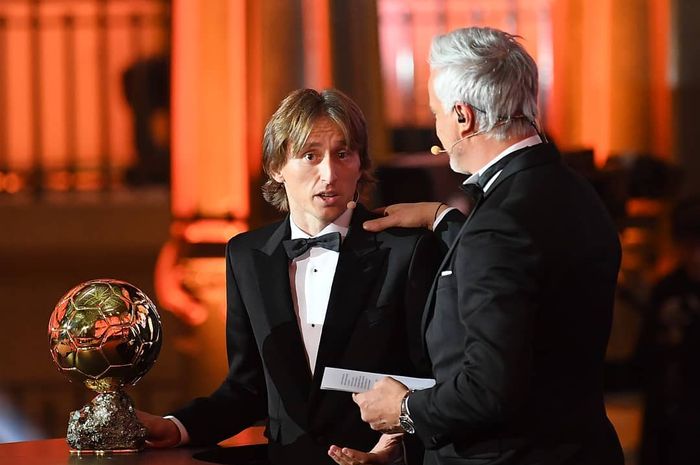 Luka Modric memenangkan penghargaan pesepakbola pria terbaik versi Ballon d'Or