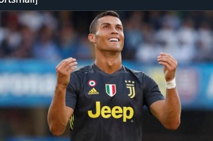 Ekspresi penyerang Juventus, Cristiano Ronaldo saat gagal membobol gawang Chievo Verona di Liga Italia 2018-2019.