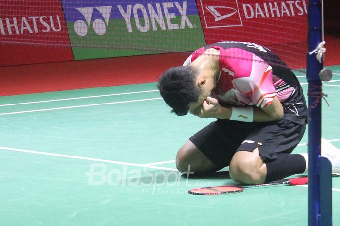 Tunggal Putra Indonesia, Jonatan Christie, usai memenangkan partai final Indonesia Masters 2023 melawan Chico Aura Dwi Wardoyo di Istora Senayan, Jakarta, Minggu (29/1/2023).