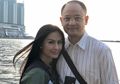 Cerai dari Pengusaha dan Dinikahi Pilot, Intip Gaya Hidup Iis Dahlia yang Serba Wah!