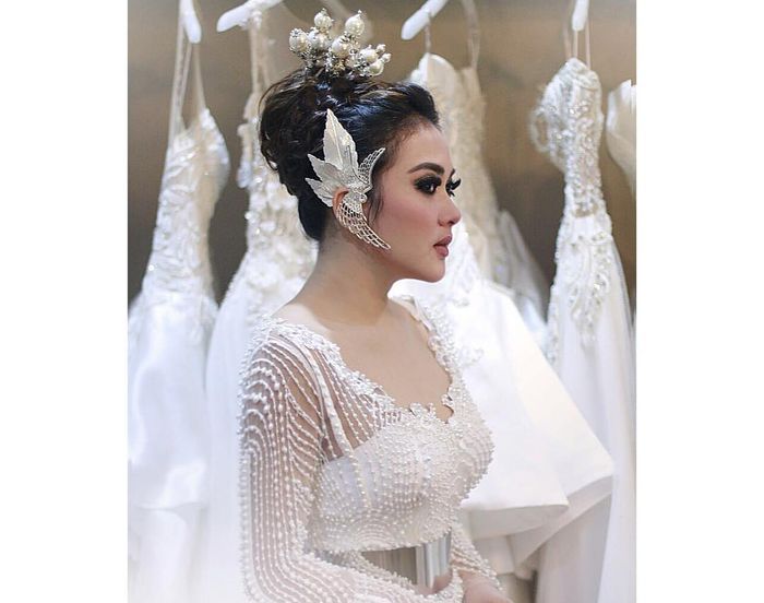 Intip Calon Istri Reino Barack Syahrini dengan Gaun Putih Glamor ala Pengantin di Hari Pernikahan