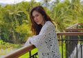 Intip Penampilan Hot Mom Wulan Guritno Saat Kenakan Busana Etnik Motif Tenun Sumba