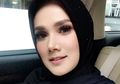 Potret Baru Mulan Jameela, Netizen Justru Fokus ke Tangannya yang Dibilang Keriput