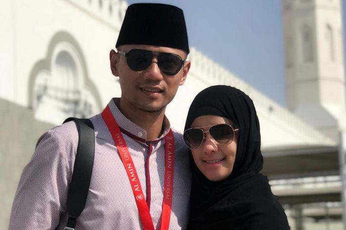 Agus Yudhoyono dan Annisa Pohan menunaikan ibadah haji di Tanah Suci, Mekkah.