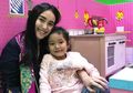 Disebut Berbahan Plastik, Topi Anak Ayu Ting Ting Seharga Motor!