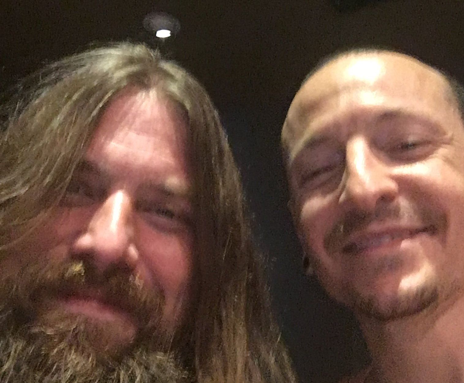 Mark Morton dan Chester Bennington