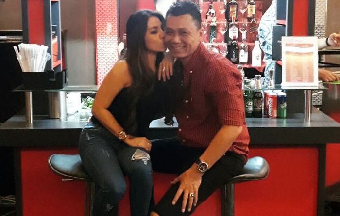 Potret mesra satu keluarga yang bunuh diri di Palembang