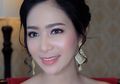 Tak Kalah Cantik dari Artis Bollywood, Bunga Zainal Istri Produser Tajir Asal India Tampil Memikat dengan Kain Sari