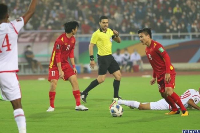 Nguyen Quang Hai saat laga antara Vietnam Vs Oman dalam babak ketiga Kualifikasi Piala Dunia 2022 zona Asia di My Dinh Stadium, Kamis (24/3/2022).