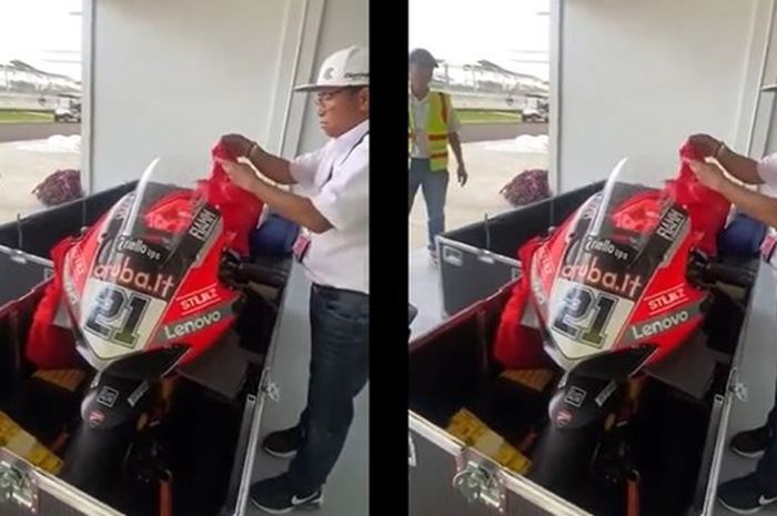 Momen motor Ducati di WSBK Indonesia saat dibuka sampai direkam.