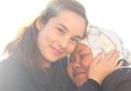 Intip Kedekatan Chelsea Islan dan Asisten yang Jarang Terekspos, Sering Dipeluk dan Dapat Cium dari Sang Artis