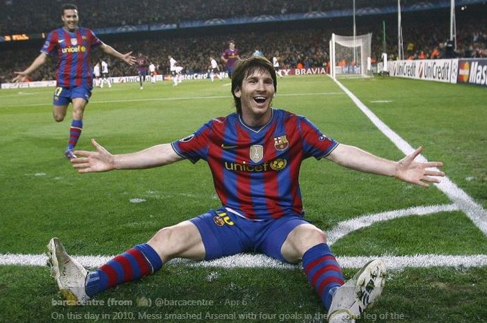 Lionel Messi merayakan golnya untuk Barcelona ke gawang Arsenal di Liga Champions 2009-2010.