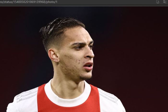 Winger Ajax Amsterdam, Antony, kian dekat bergabung dengan Manchester United.