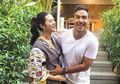 So Sweet, Hamish Daud Tak Bisa Berhenti Menyentuh Perut Raisa yang sedang Hamil!