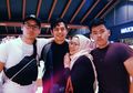Dituding Tutupi Pernikahannya, Ini Sosok Suami Dewi Yull yang Dekat dengan Anak-anaknya