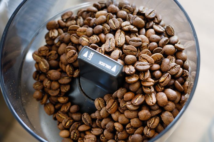 Tips menggiling kopi tanpa menggunakan grinder