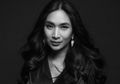 Unggah Foto 23 Tahun Lalu, Kecantikan Happy Salma Tak Termakan Usia