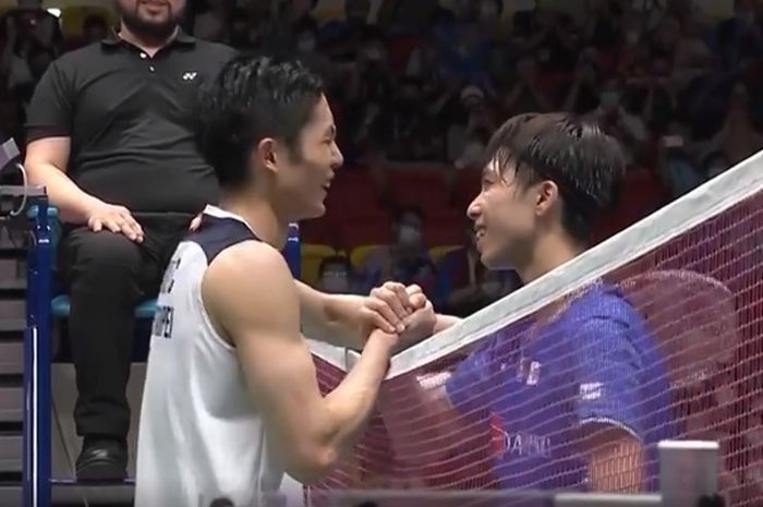 Tunggal putra Jepang, Kodai Naraoka kalah lagi di final usai takluk dari Chou Tien Chen (Taiwan) pada final Taipei Open 2022, di Taipei Arena, Taiwan, Minggu (24/7/2022)