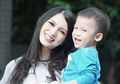 Cuaca Ekstrem, Donita Minta Saran Warganet Cara Menjaga Kesehatan si Kecil