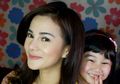 Bisa Lakukan Tutorial Make Up, Anak Astrid Tiar Centil Sejak Kecil