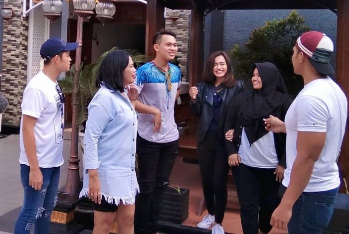 Elly Sugigi kerja bersama para mantan suami, Ferry Anggara dan Aldo Rossy