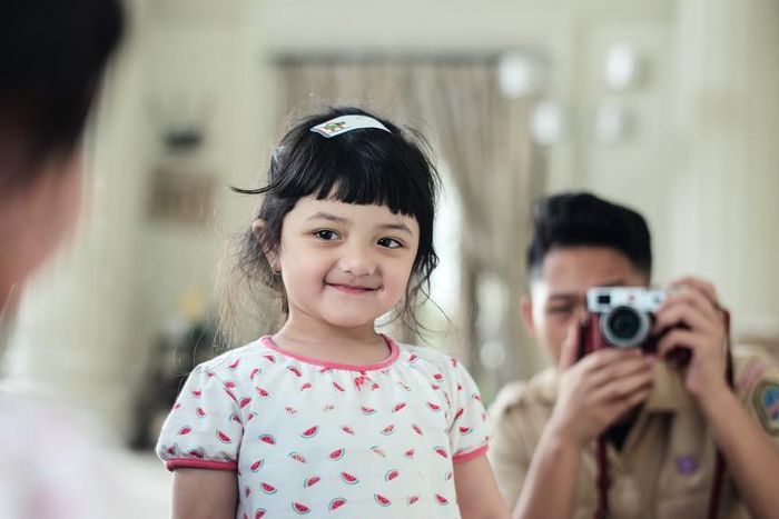Azriel punya hobi fotografi