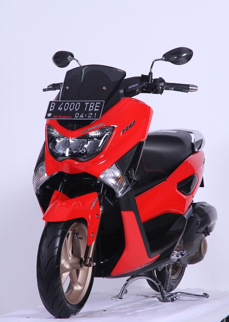 Motor Yamaha NMAX Merah Merona Ini Disukai Nona Dan Bikin