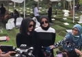 Penuh Haru dan Isak Tangis, Begini Suasana Pemakaman Ayah Olla Ramlan