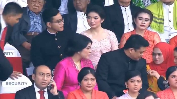 Kahiyang dan Bobby Nasution menghadiri Upacara Bendera Merah Putih di Istana Negara