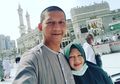 Kabar Duka, Mertua Rowman Ungu Meninggal Saat Ia di Tanah Suci